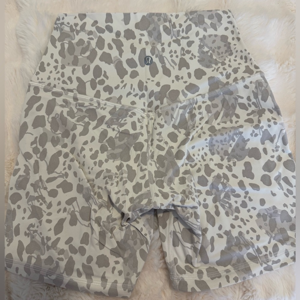 Lululemon Align Shorts 6”